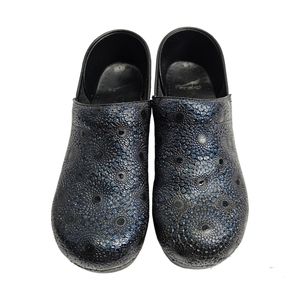 Dansko Leather Clogs with Bright Blue and Black Medallion Print EU 40 US 9.5-10